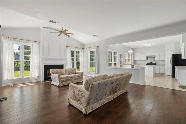 Building Photo - 7810 Brookwood Way