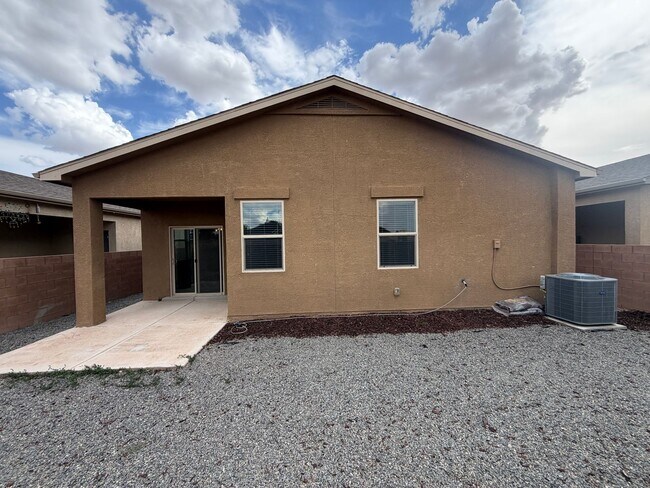 Building Photo - 7005 Silver Moon Rd
