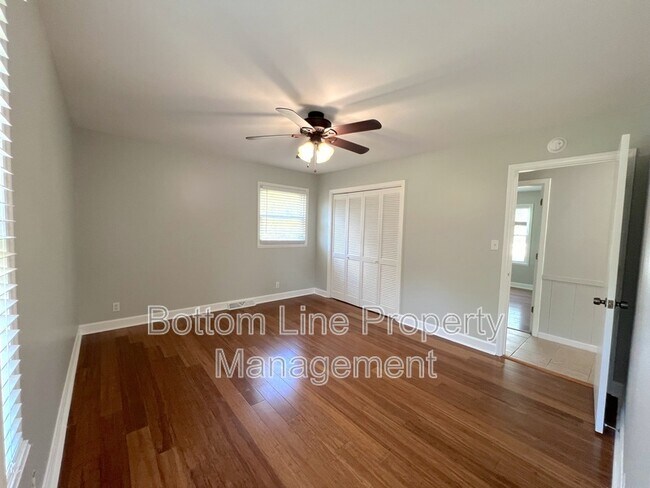 Building Photo - 17120 Green Hill Rd