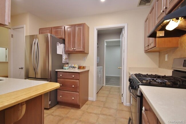 Building Photo - 63 Contempra Cir