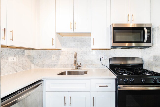 Building Photo - 2201 N Cleveland Ave