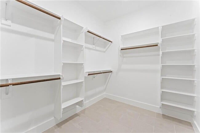 Building Photo - 49 Melbourn Dr