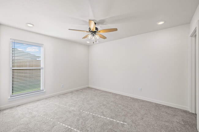 Building Photo - 517 E 23rd St