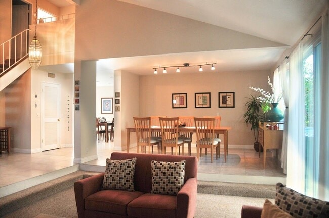Building Photo - 13 Blazing Star
