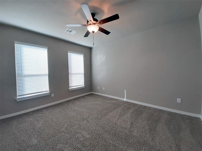 Building Photo - 9815 Grosbeak Ln