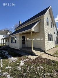 Building Photo - 564 Fremont Ave NW