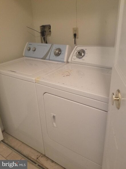 Building Photo - 9323 Player Dr