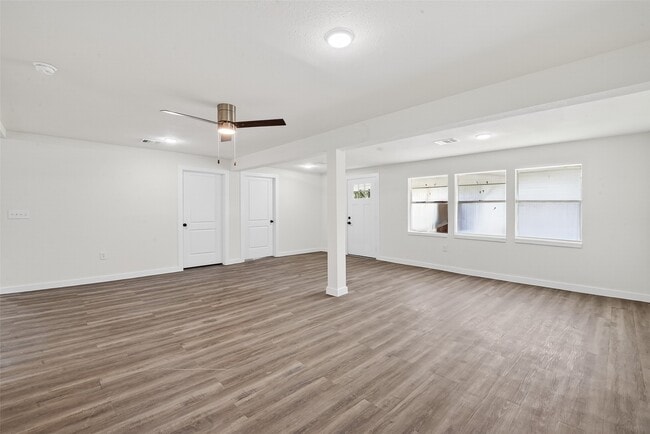 Building Photo - 8221 Bigwood St