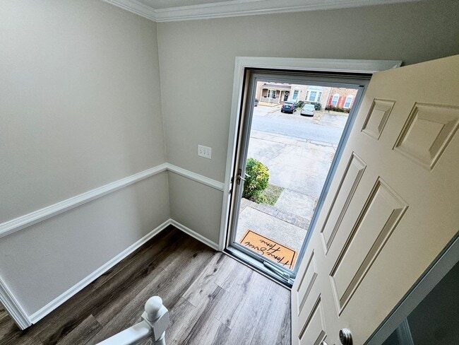 Building Photo - READY NOW!! Completely Updated 3-Bedroom Townhome in Kempsville Lake! Fenced Backyard - Pet Frien...