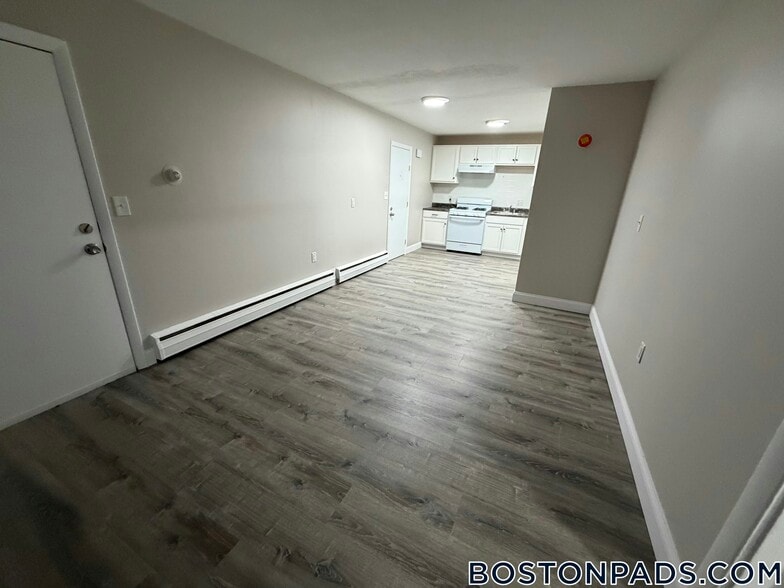 Building Photo - 18 Waugh St