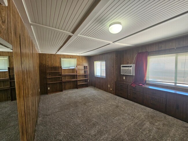 Building Photo - 1435 Trane Rd