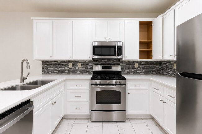 Building Photo - Welcome to your dream home in a serene coastal community! Spacious Updated Home with Designer Fin...
