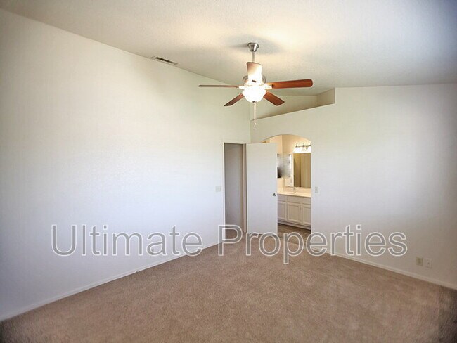 Building Photo - 4645 N 99th Dr