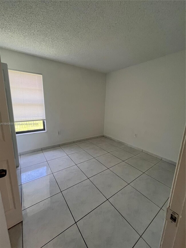 Building Photo - 7430 SW 153rd Pl
