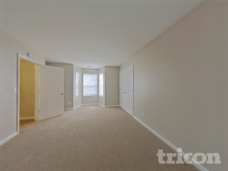Building Photo - 3912 Laurel Bend Dr