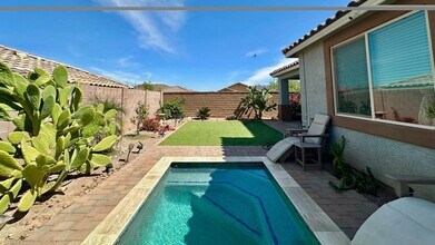 Building Photo - 16492 W Caldwell St