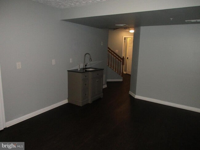 Building Photo - 1024 Jeanett Way