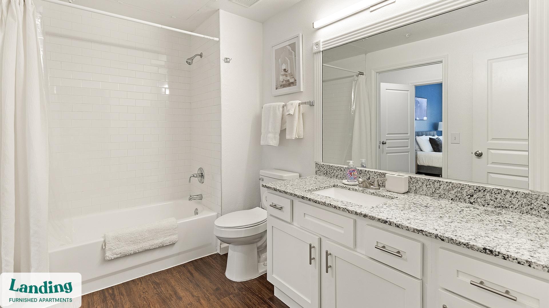 Building Photo - 1000 Henderson St