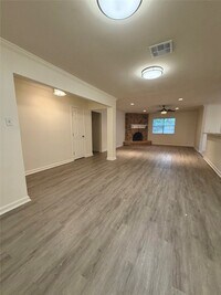 Building Photo - 5422 Winding Way Dr