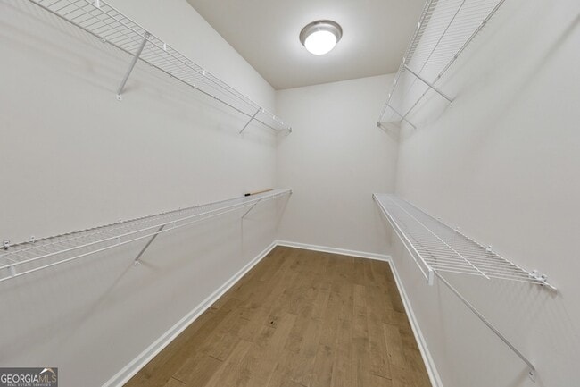 Building Photo - 413 Bishop Ln