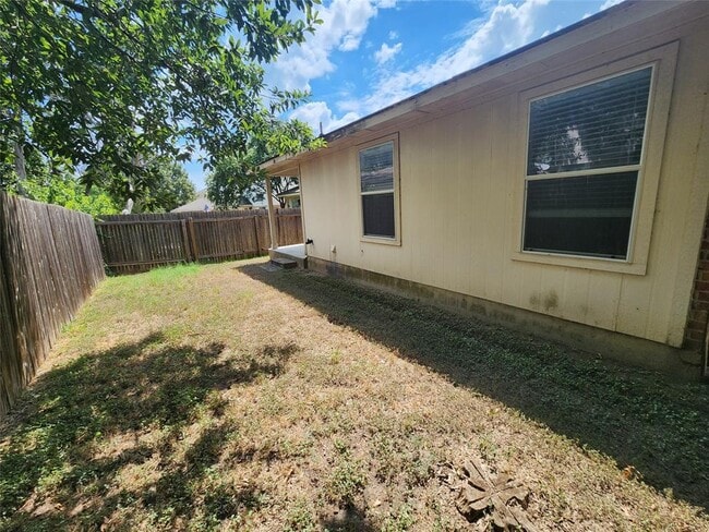 Building Photo - 11620 Paul E Anderson Dr