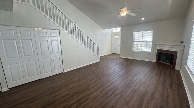 Building Photo - 3480 Daylily Ln