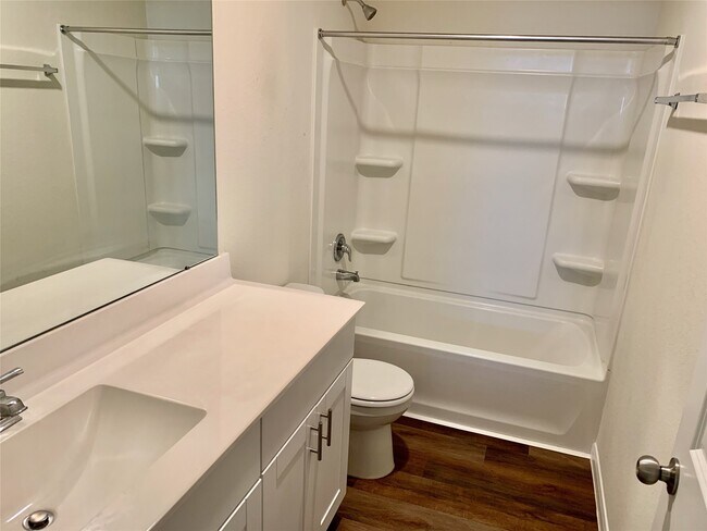 Building Photo - 4622 Falling Sun Dr