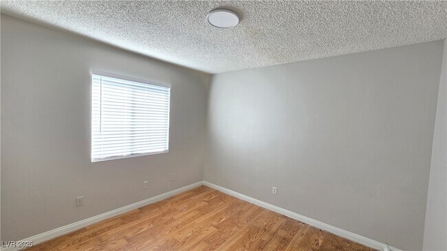 Building Photo - 1600 Burningwood Ln