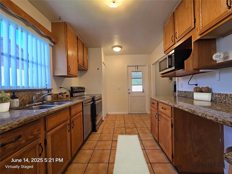 Primary Photo - 3530 S 55th Ave
