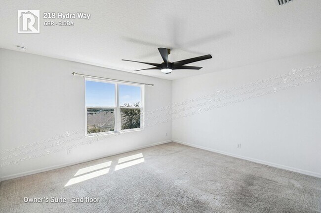 Building Photo - 218 Hydra Wy