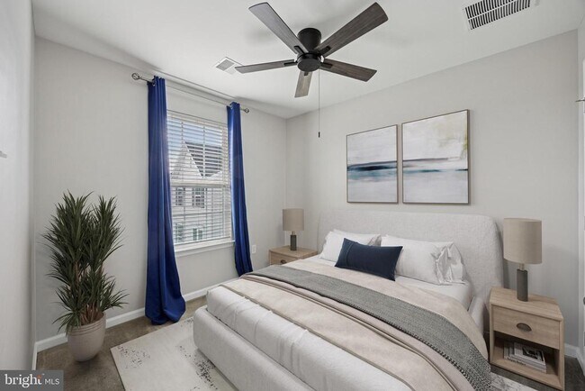 Building Photo - 641 Washington Sq