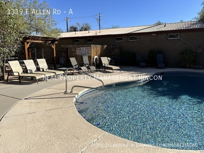 Building Photo - Awesome Location!! Sparkling pool Included