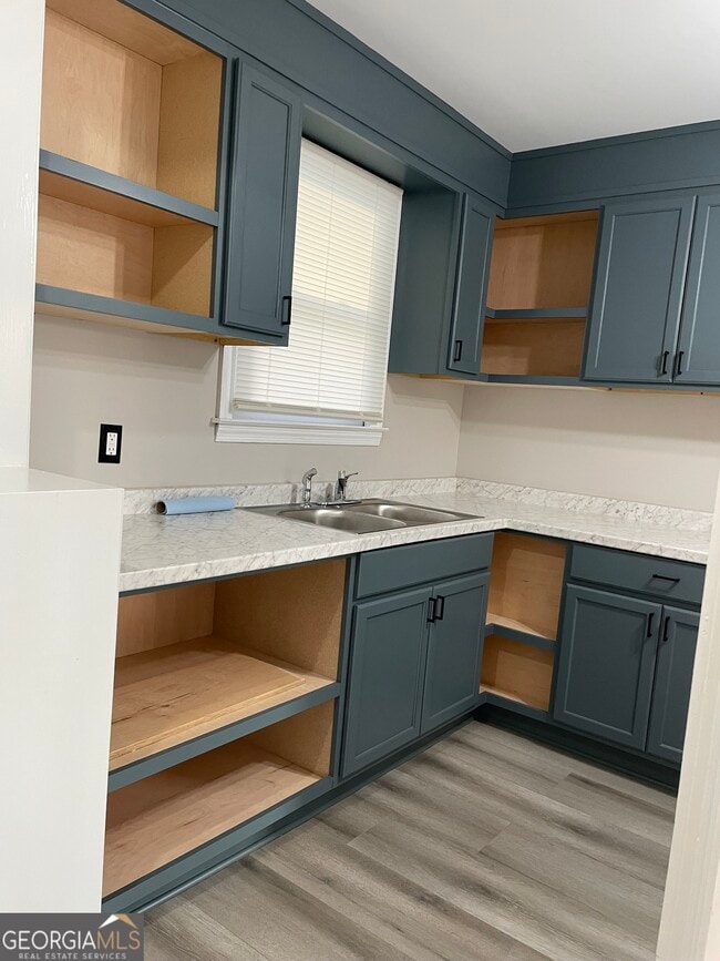 Building Photo - 1112 N Beddingfield Dr