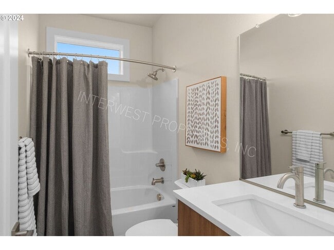 Building Photo - BEAUTIFUL NEWER CONSTRUCTION 4 BD HOME W/2 CAR GARAGE, W/D IN UNIT, AND MORE!