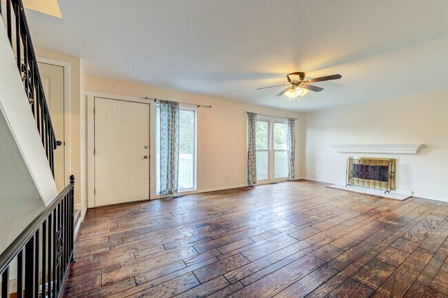 Building Photo - 7211 Wayles Dr