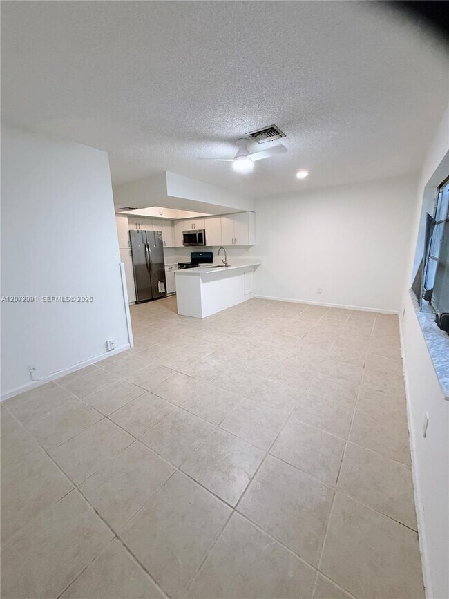 Building Photo - 7653 NW 74th Ave