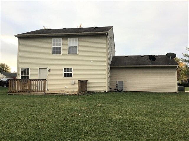 Building Photo - 7352 Woodside Dr