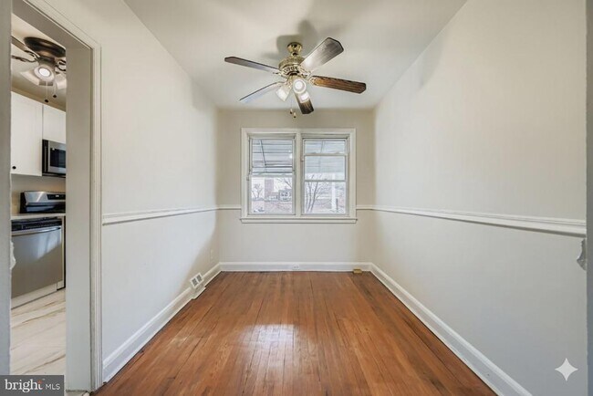 Building Photo - 571 Welbrook Rd