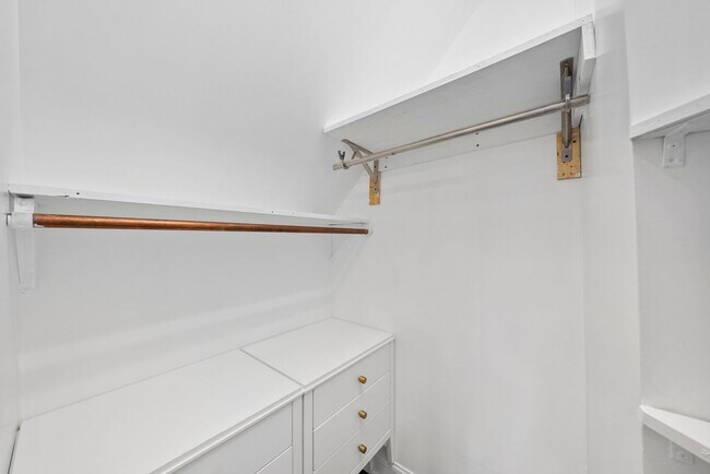 Building Photo - 3532 Bunting Dr