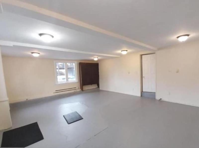 Building Photo - 1085 Highland Ave