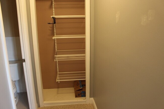 Building Photo - 43 Jacqueline Rd