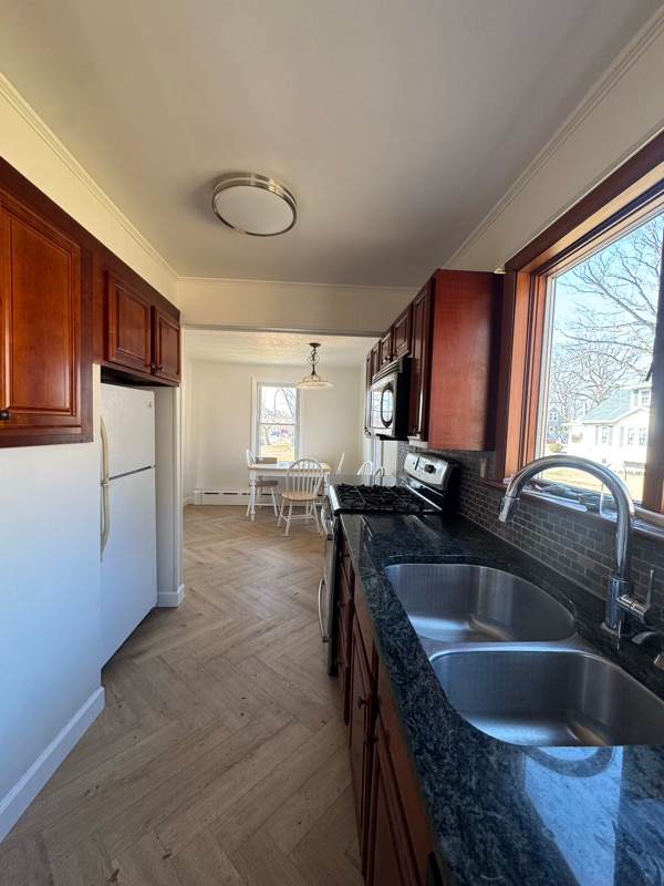 Building Photo - 244 Baptiste Ave