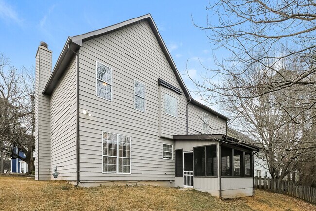 Building Photo - 5020 Amber Way NW