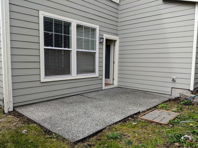 Building Photo - Beautiful 3 Bed 2.5 Bath 2 Story in Kirkland