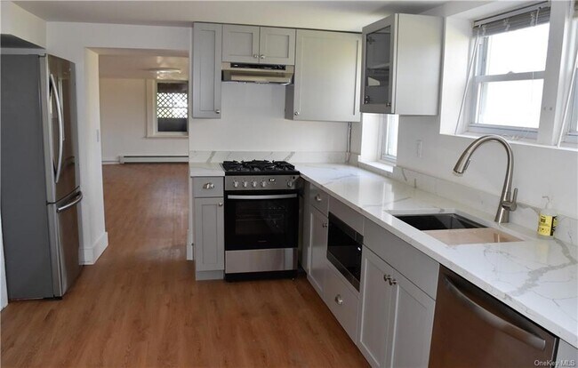 Building Photo - 23 Clark Ave