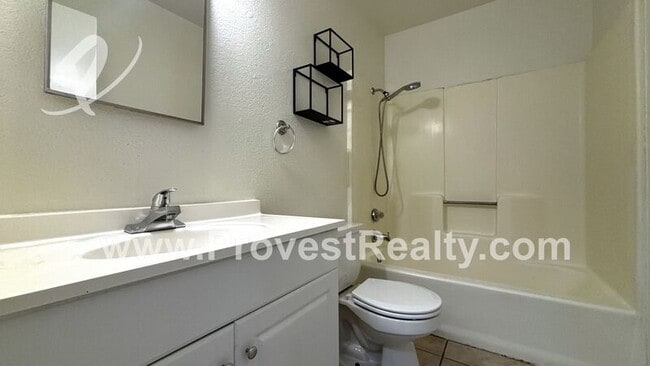 Building Photo - 12769 Kiowa Rd