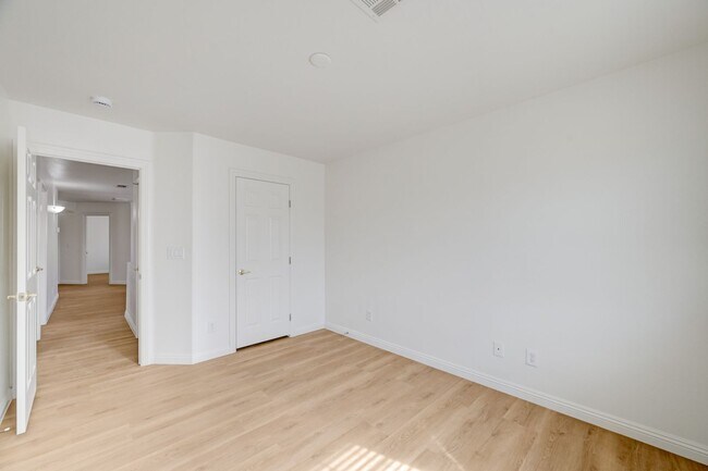Building Photo - 8918 Houston Ridge Ave