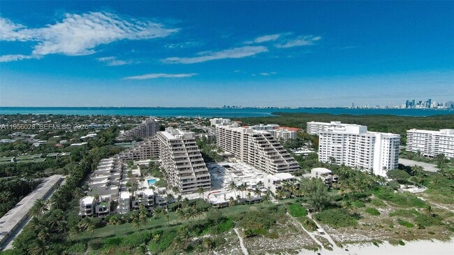 Building Photo - 251 Crandon Blvd