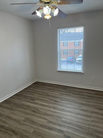 Building Photo - 1114 3rd Loop Rd