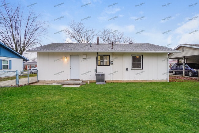 Building Photo - 488 Lombard Rd